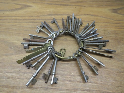 Large lot old assorted - lot,